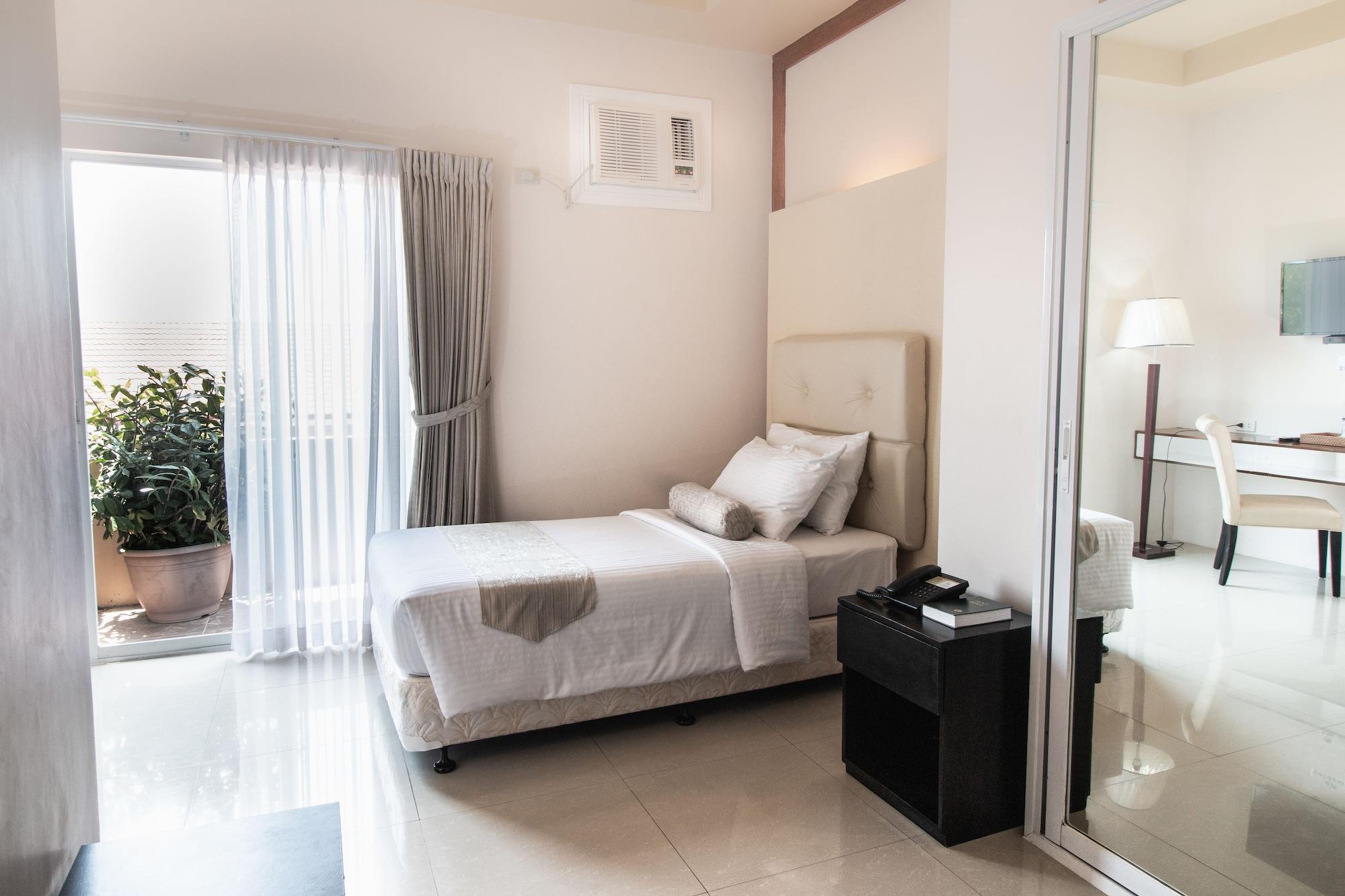 Hotel Dumaguete Dumaguete City Екстер'єр фото