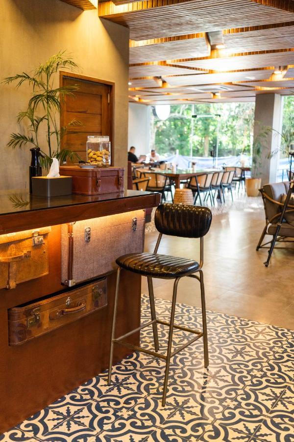 Hotel Dumaguete Dumaguete City Екстер'єр фото