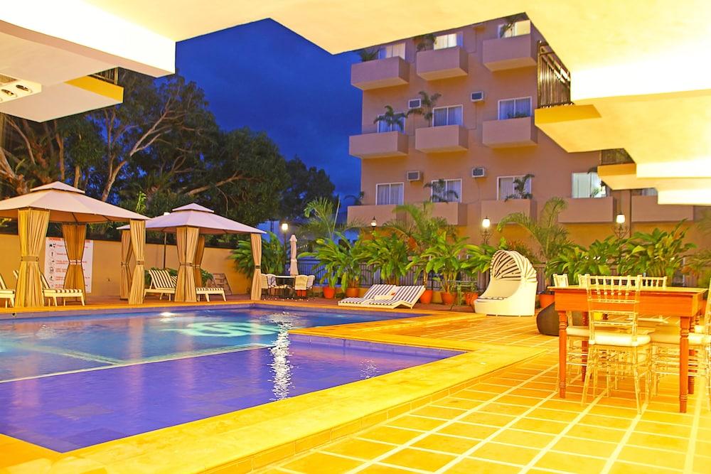 Hotel Dumaguete Dumaguete City Екстер'єр фото