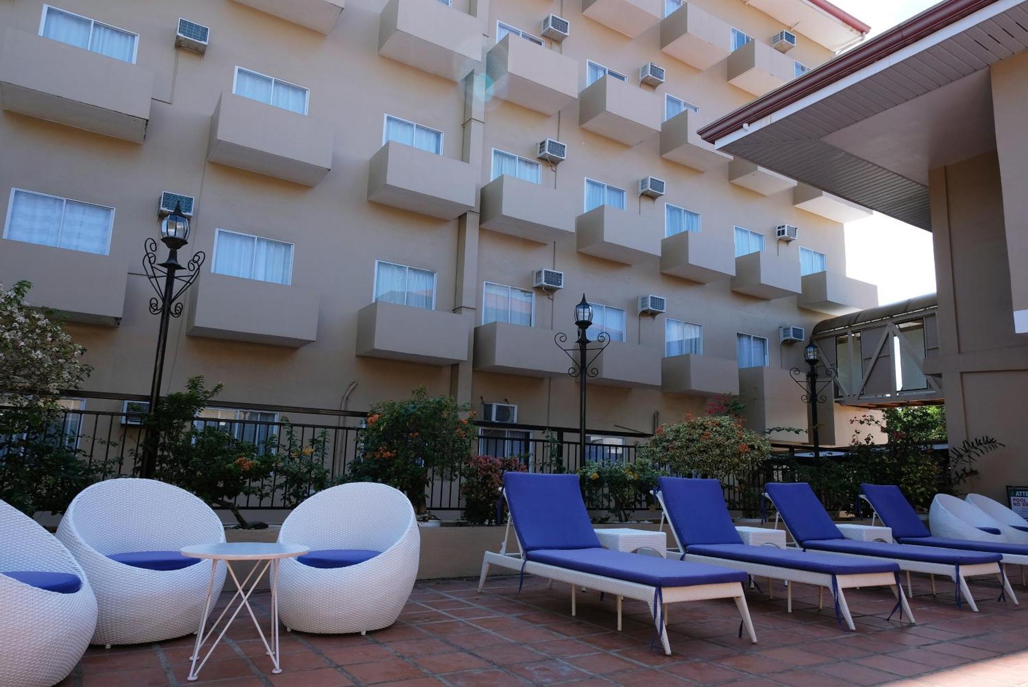 Hotel Dumaguete Dumaguete City Екстер'єр фото