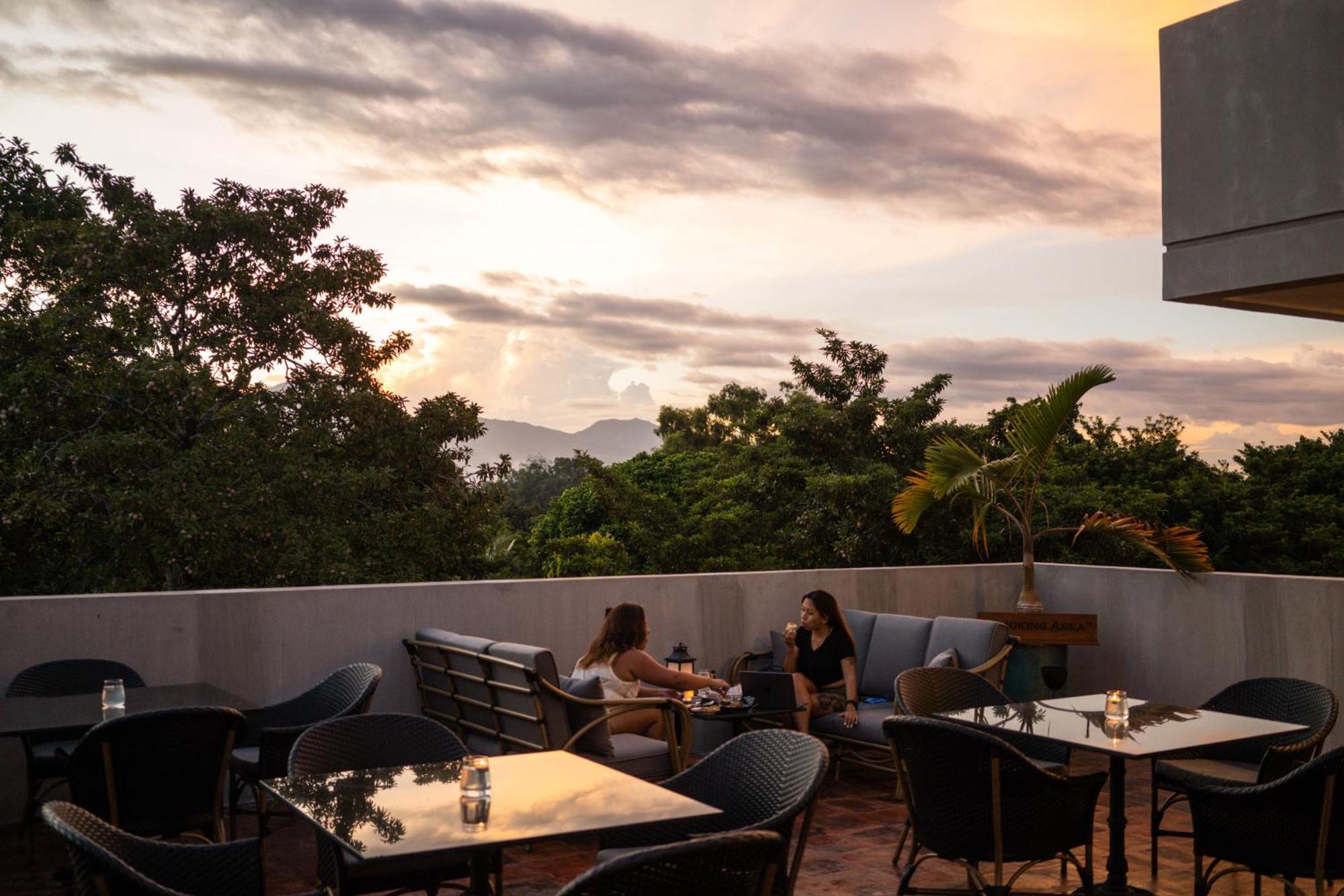 Hotel Dumaguete Dumaguete City Екстер'єр фото