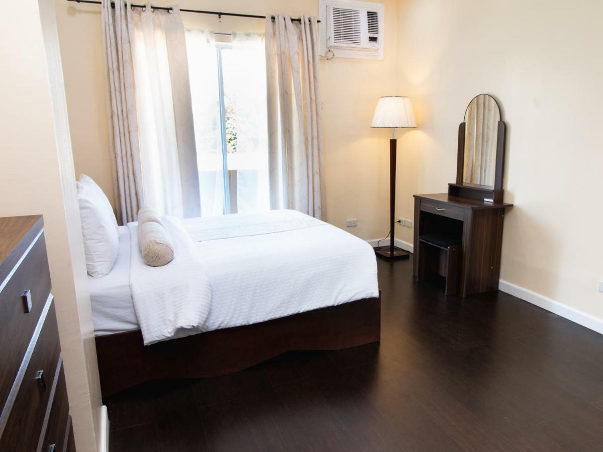 Hotel Dumaguete Dumaguete City Екстер'єр фото